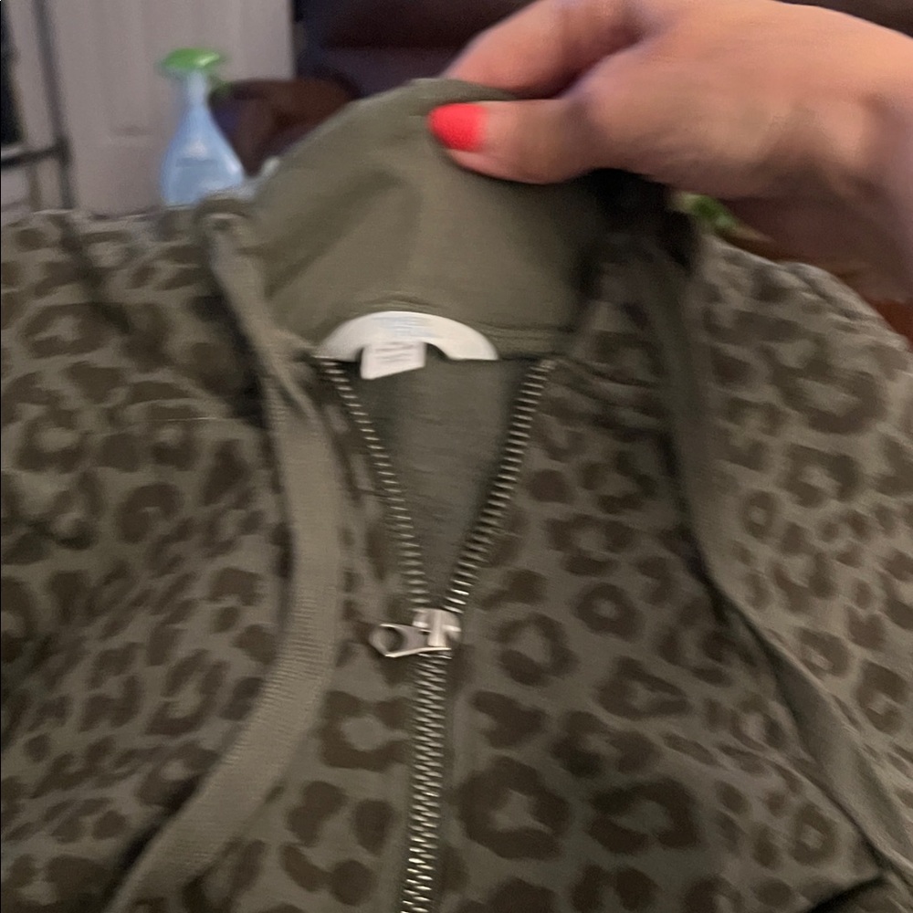 Time and Tru Olive Cropped Green Leopard Zip Bomber Jacket